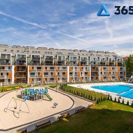 Feniks Kolobrzeg Podczele Basen, Silownia, Bawialnia - 365Pam Exteriör bild